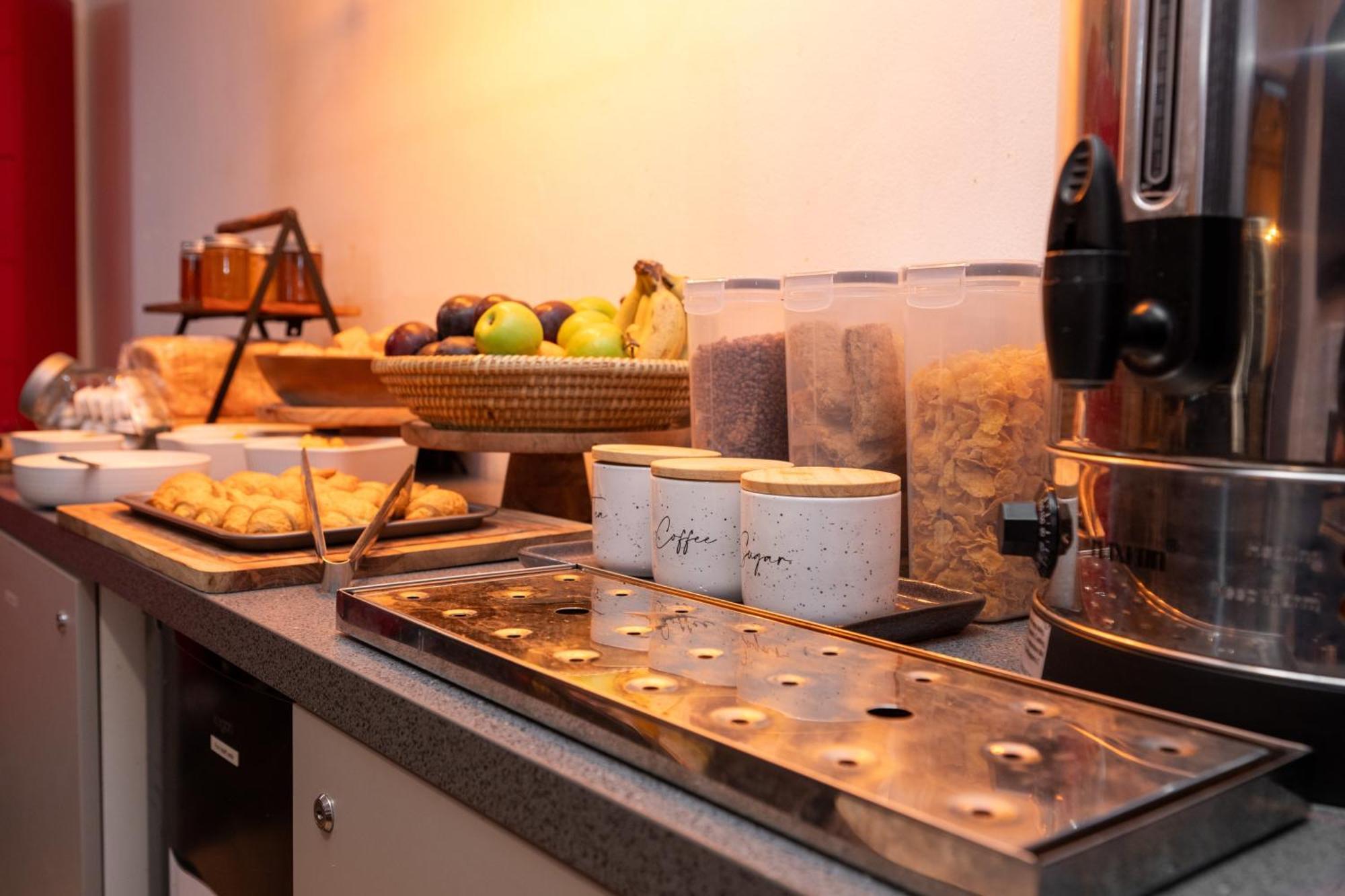 Urban Nomad Potts Point - 18 To 39 Only Hostel ซิดนีย์ ภายนอก รูปภาพ